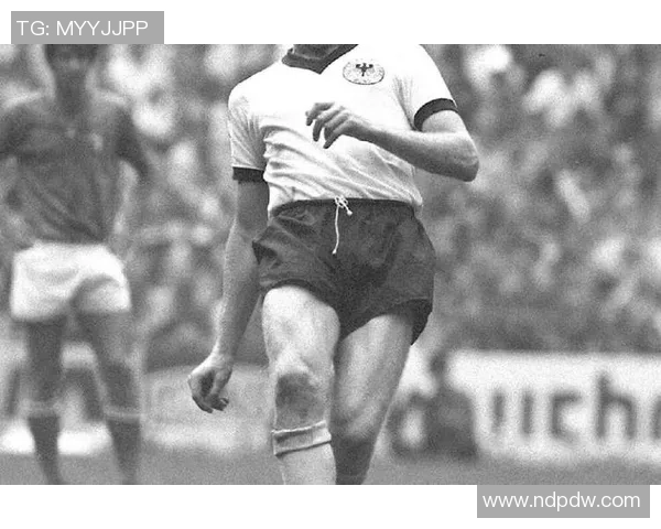 曾经风靡一时的足球巨星是谁他如何影响了整个足球世界的历史与发展